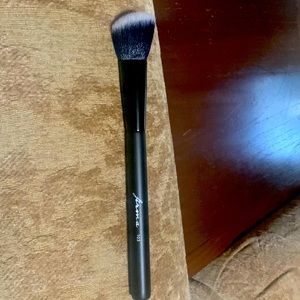 Firma contour brush